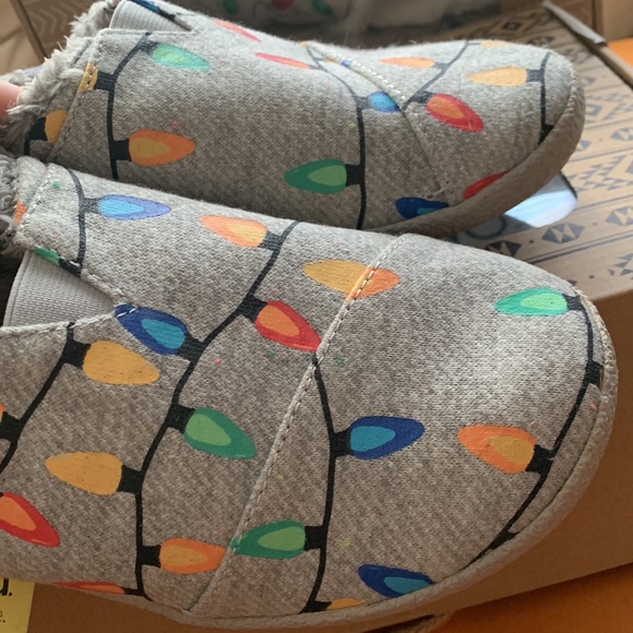 Brand New Mens Glow in the Dark Slippers - Picture 3 of 7